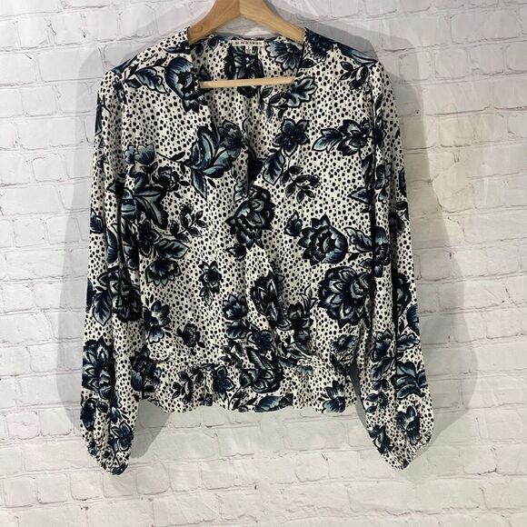 Black Swan top   - Picture 1 of 6